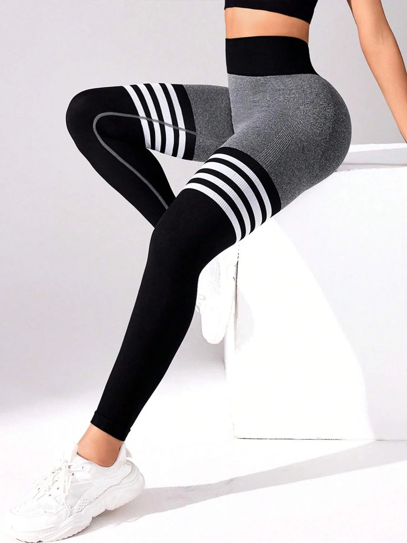 Women V Back Line Leggings
